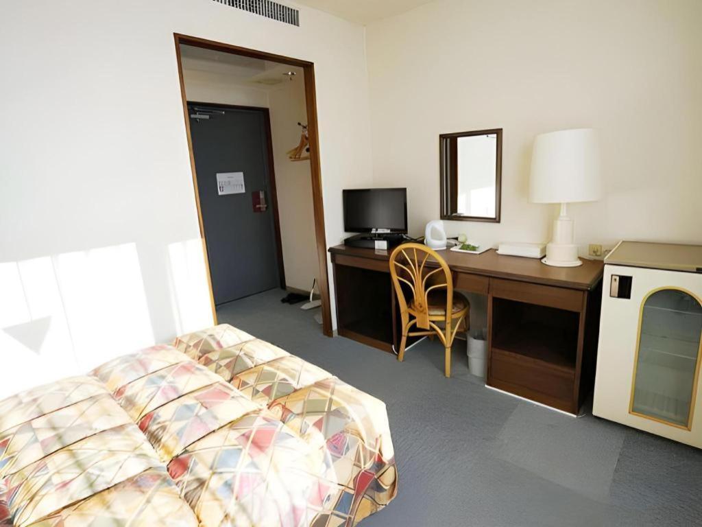 Neyagawa Trend Hotel Osaka Exterior photo